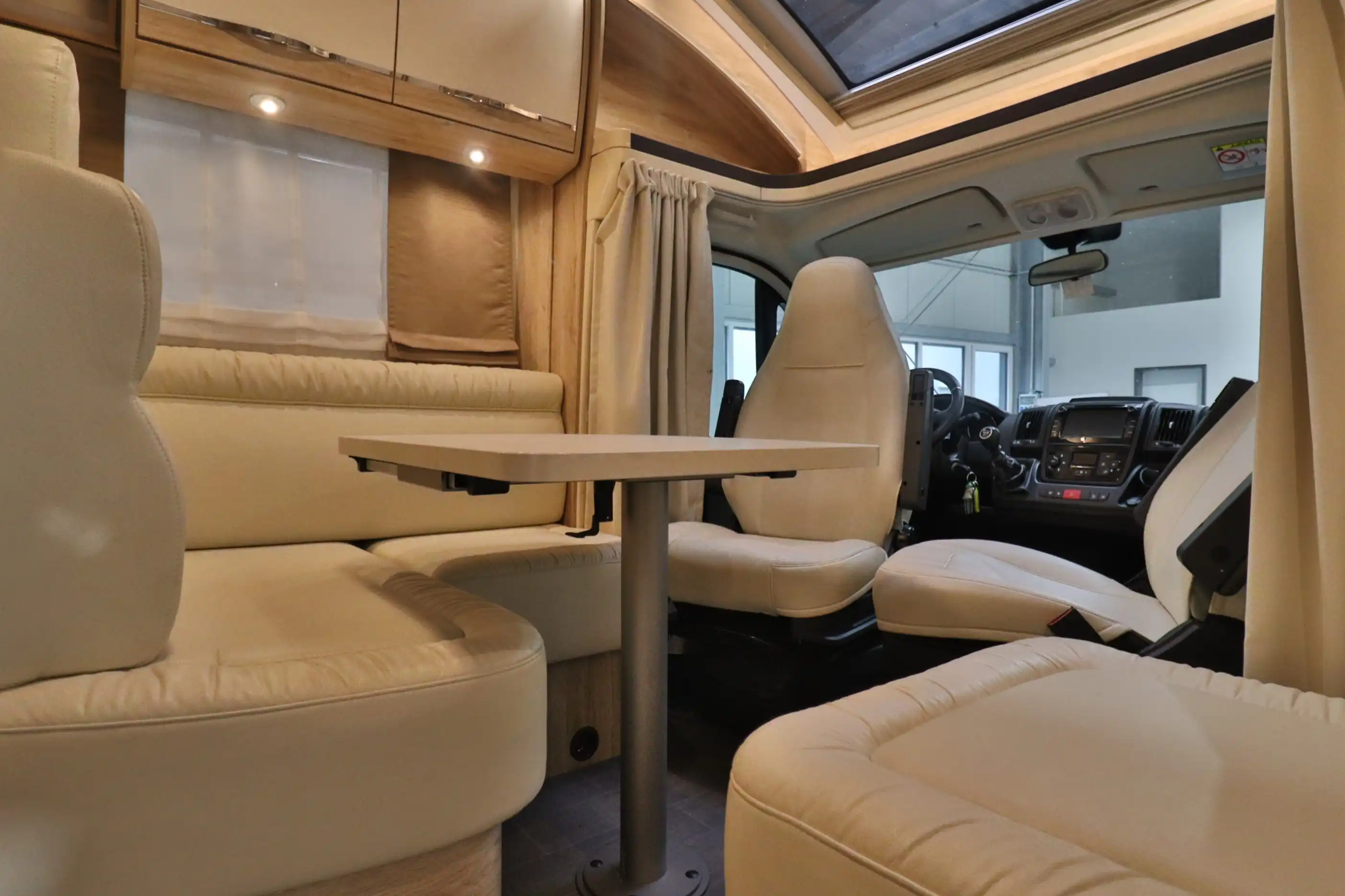 EURAMOBIL Profila RS 725 QB